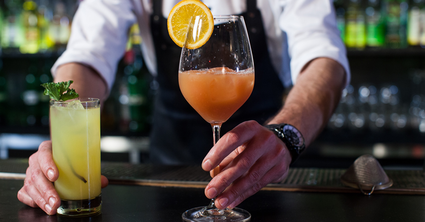 バーテンダーも目指せるカクテル資格